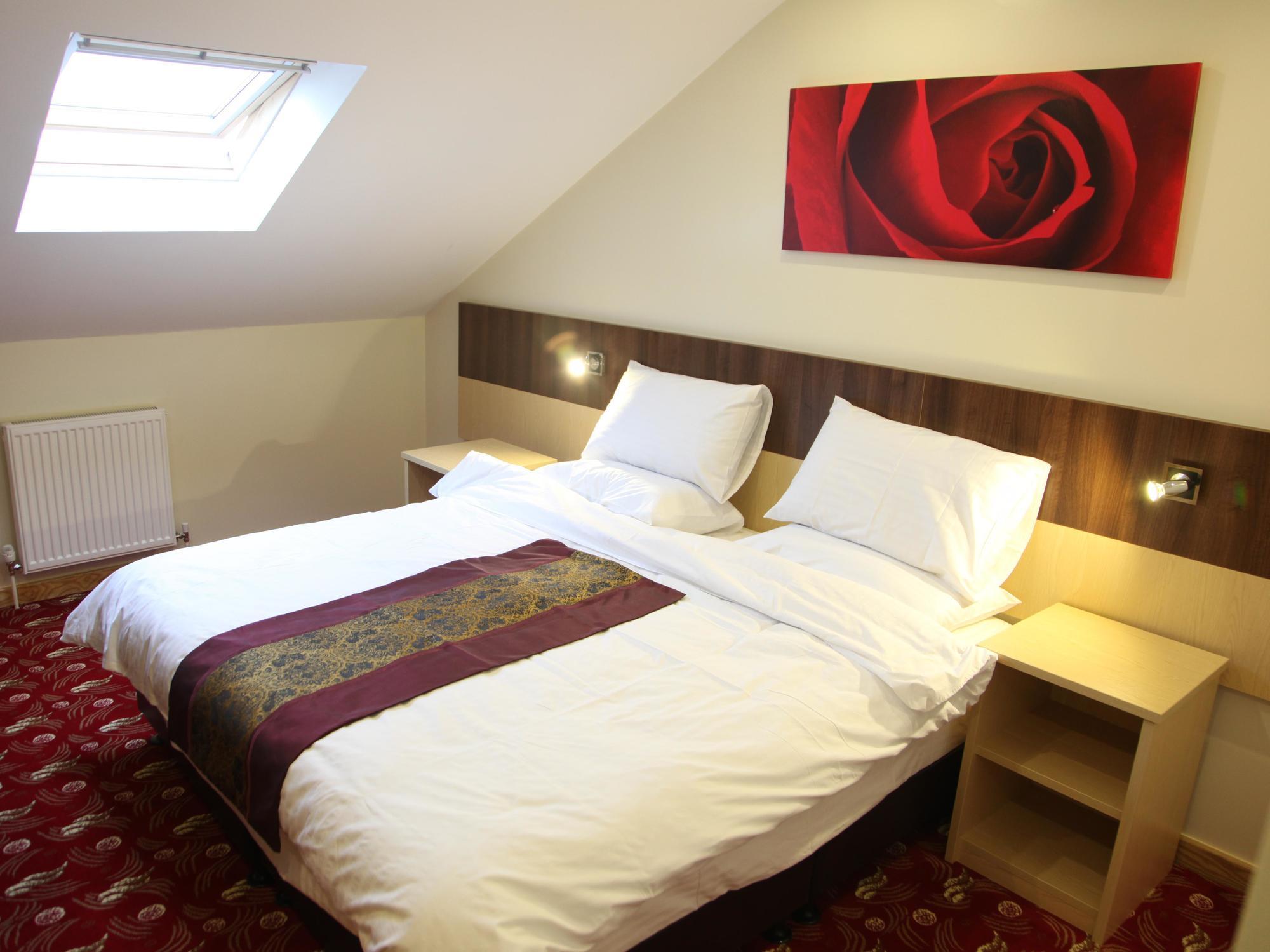 Cambridge Hotel Huddersfield Exterior foto